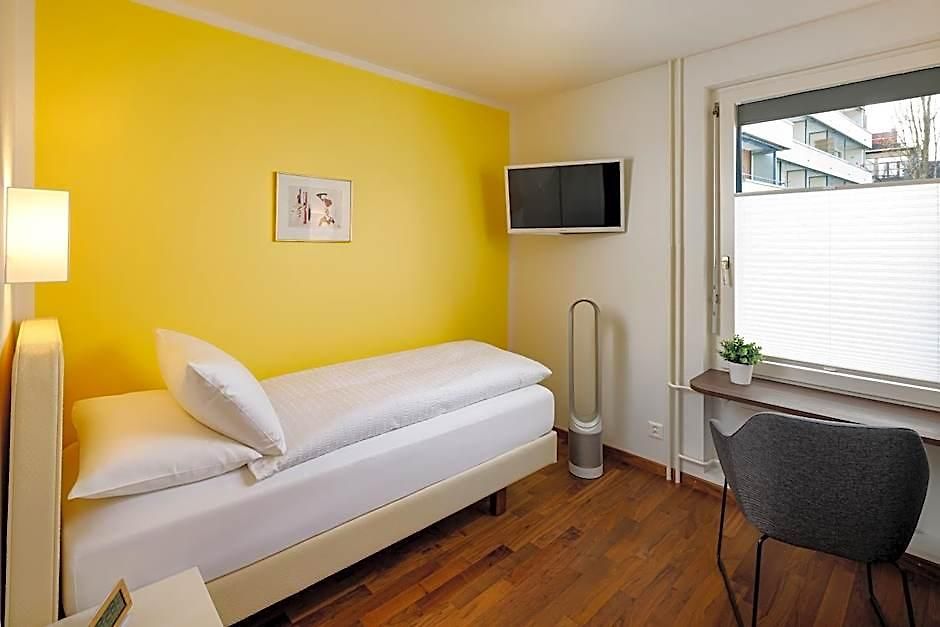 Hotel Familie Hugenschmidt 2*