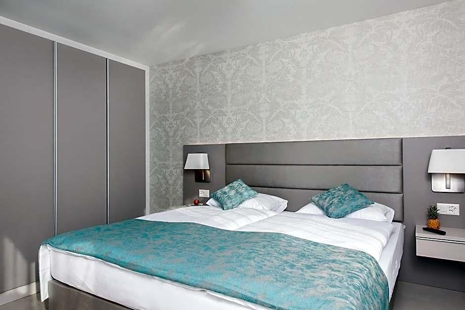 - Lindenstrasse Aparthotel 4*