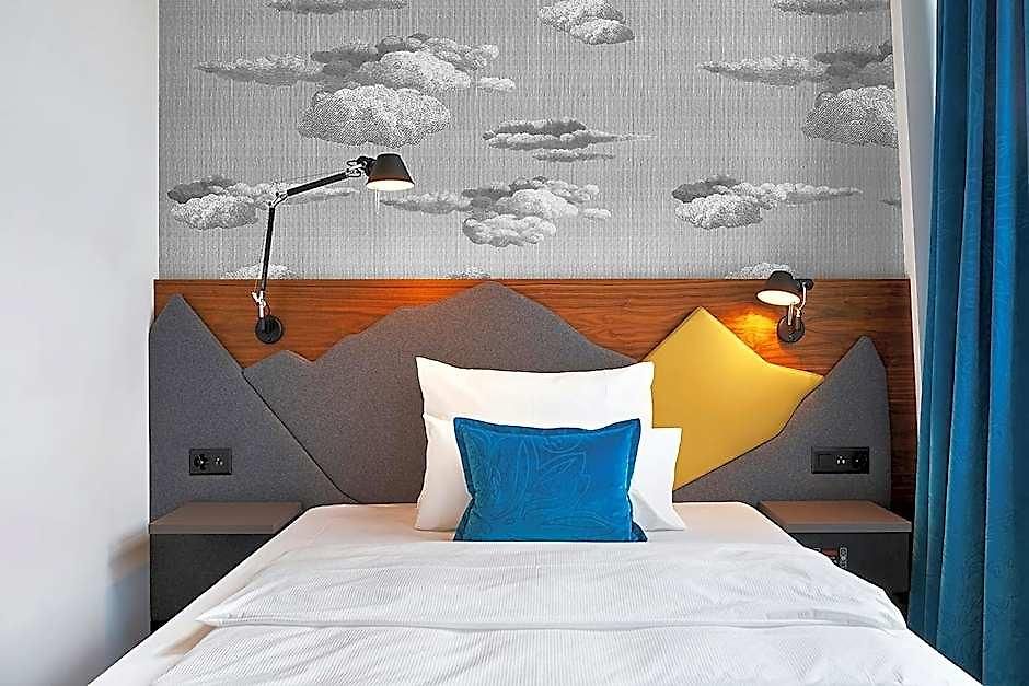Hotel One 3*