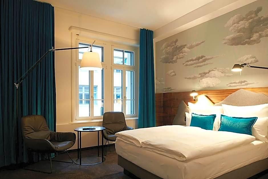 Hotel One