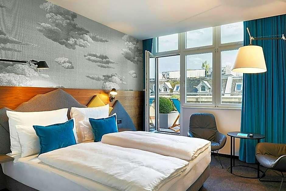 Hotel One