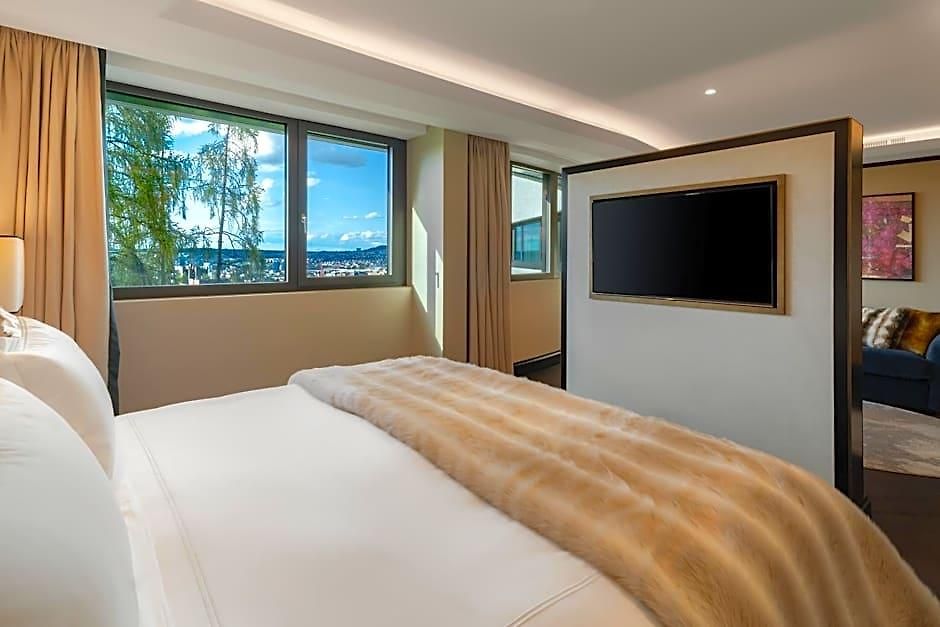 Hotel Five - Luxury