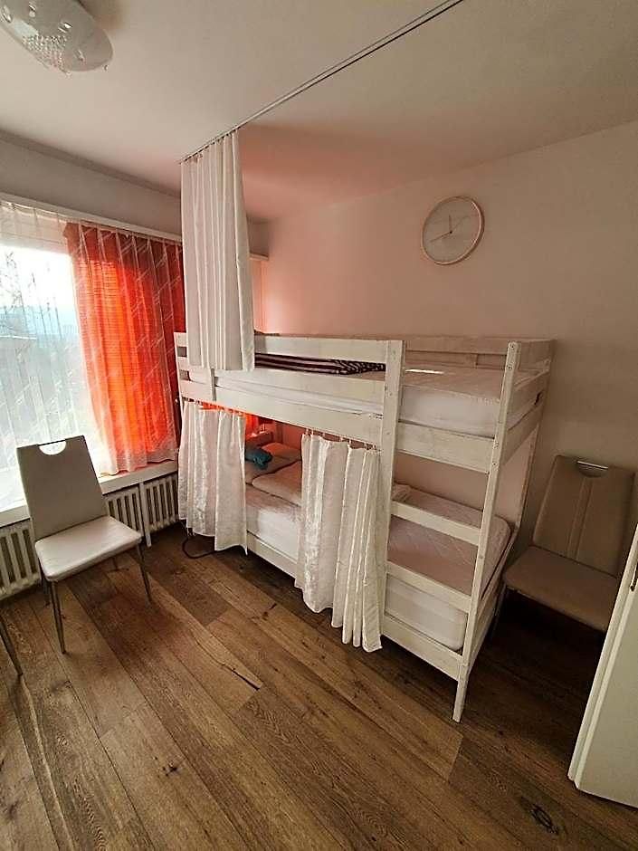Viktoria Budget Hostel *