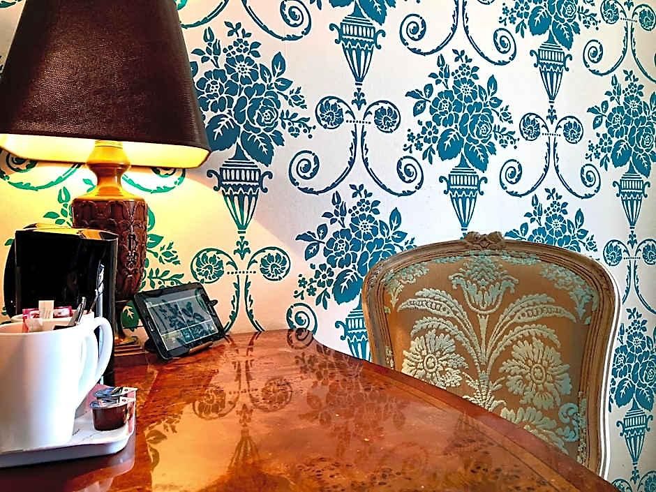 Townhouse Boutique Hotel 3*