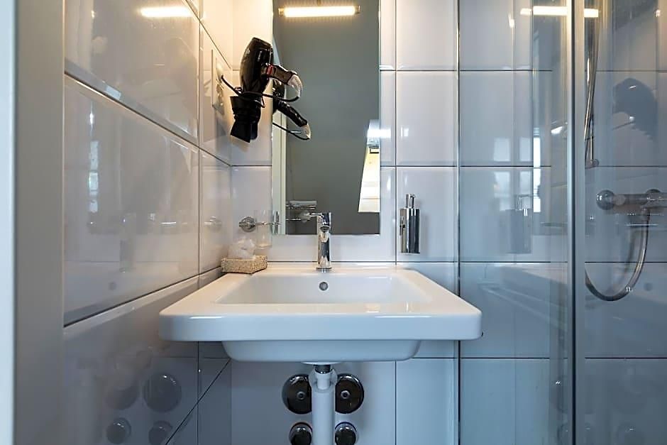 Kernhof Self Check-in Hotel