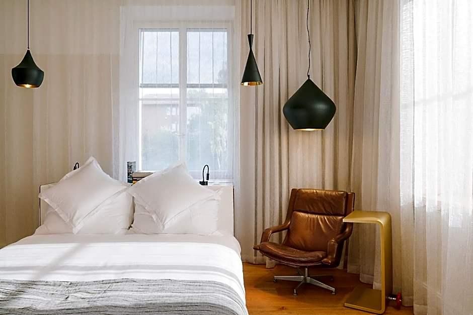 Hotel B2