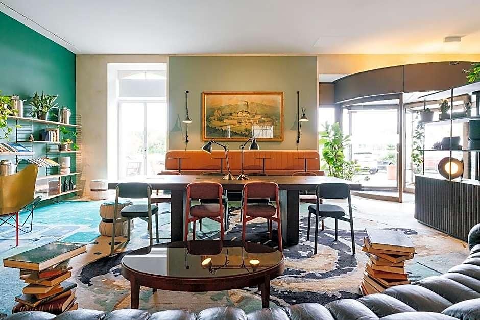 B2 Hotel