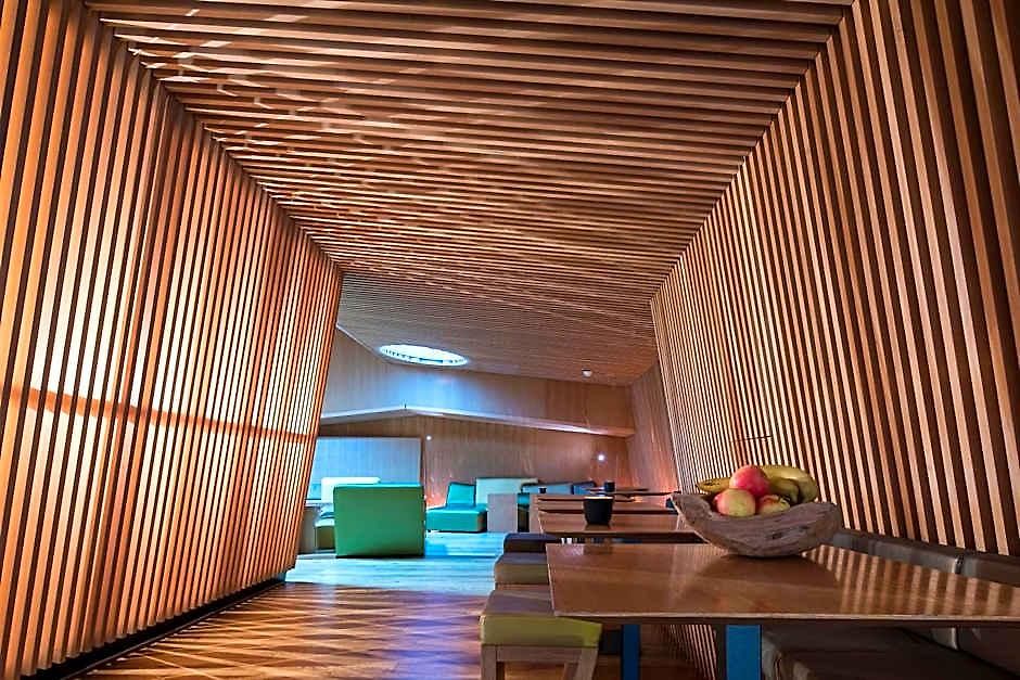 B2 Hotel