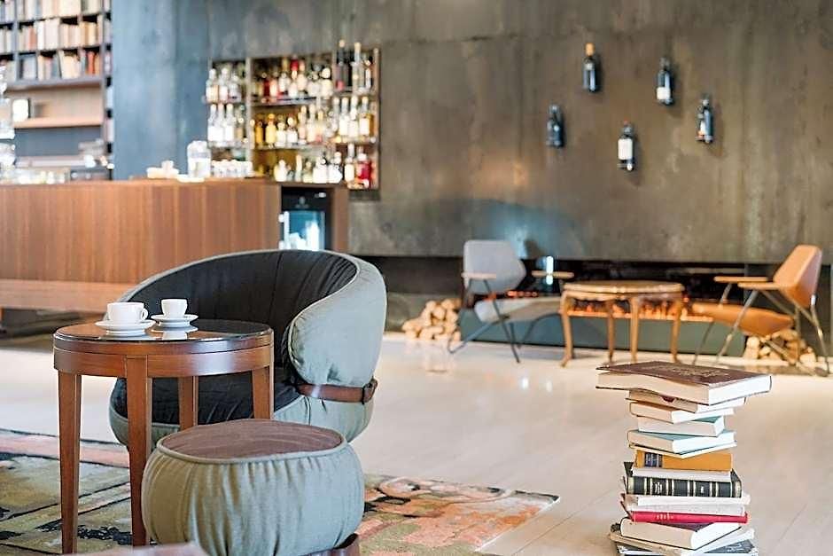 B2 Hotel