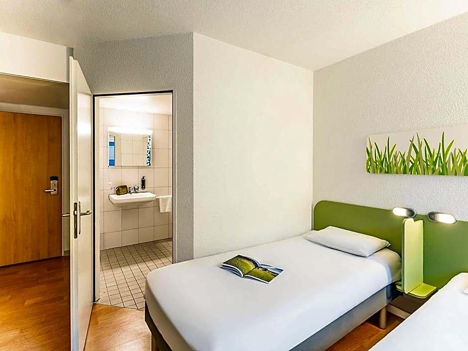 Ibis Budget West