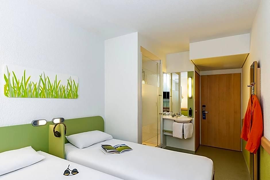 Hotel Ibis Budget West *