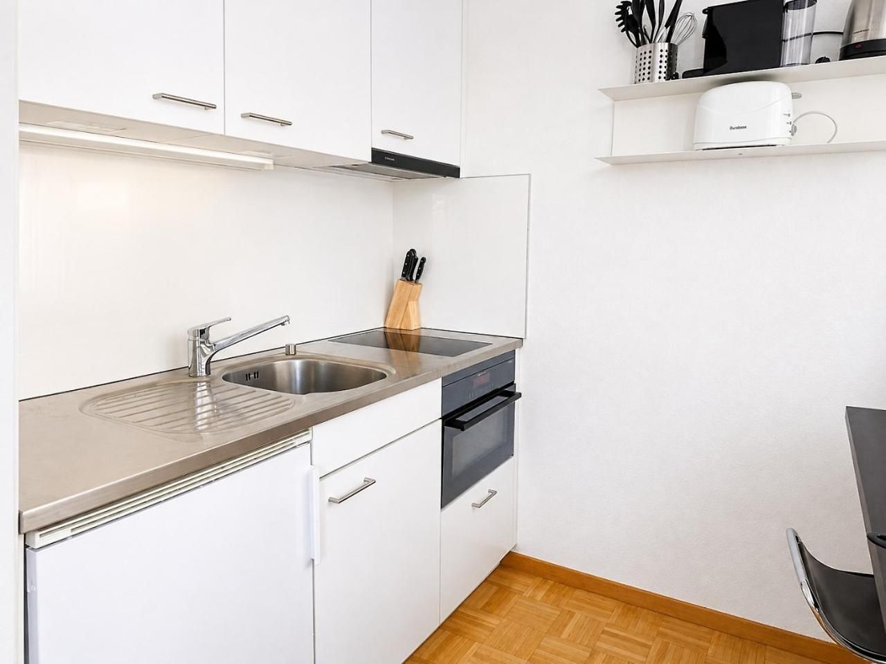Apartment Cute Next To Museum Of Art - Art 9