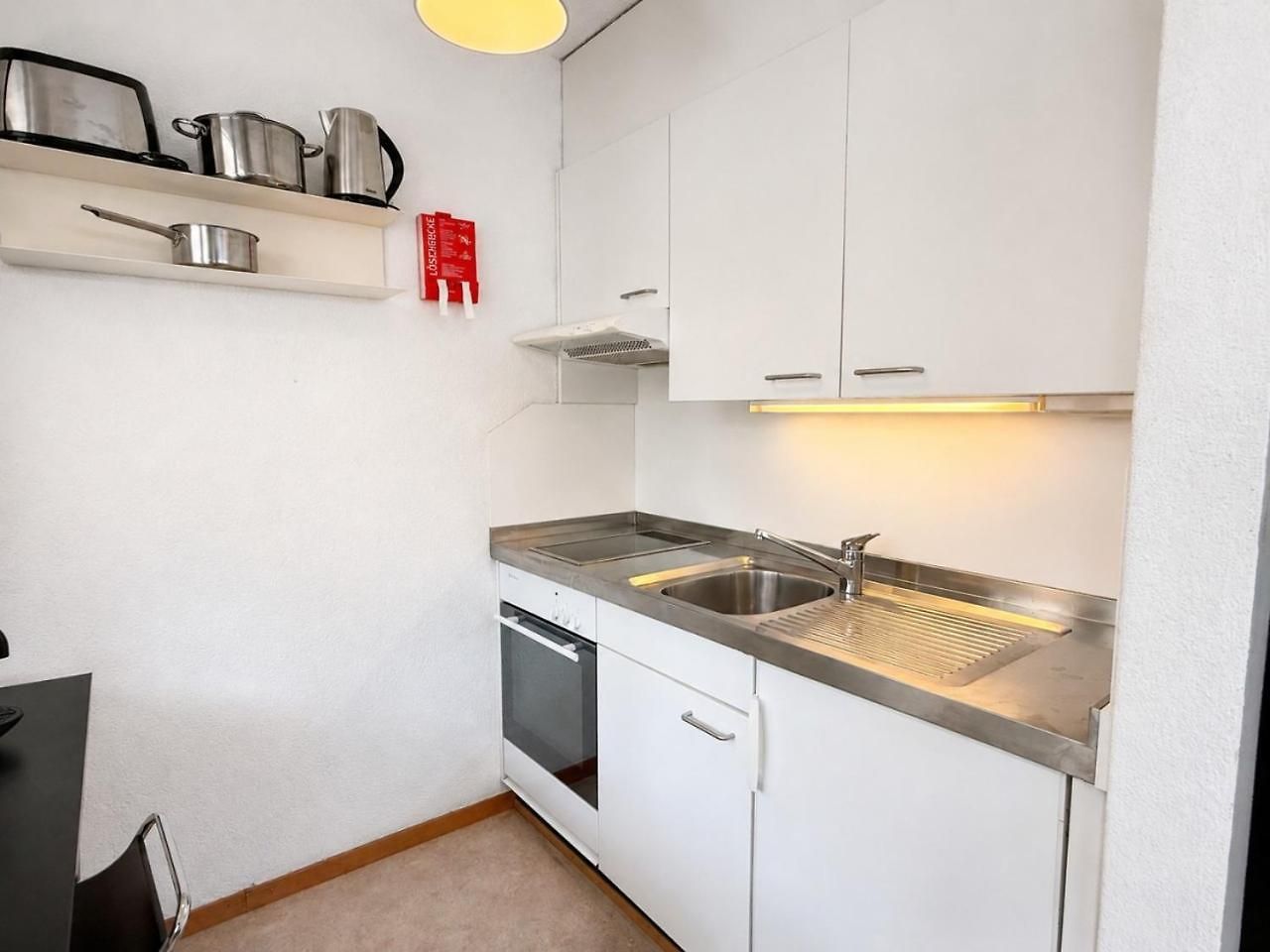 Amazing In The Centre - Art 10 Apartment