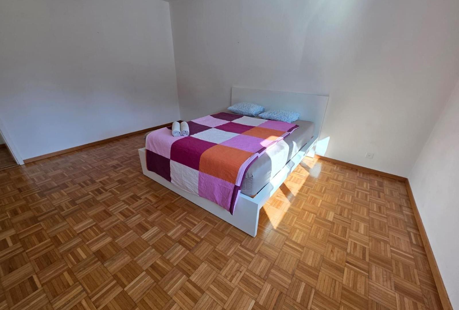 Large Flats, Center - Schd Zurich