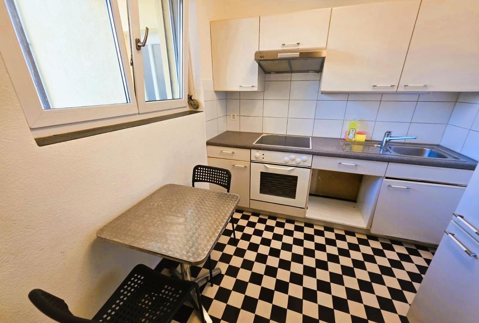 Large Flats, Center - Schd Apartment *