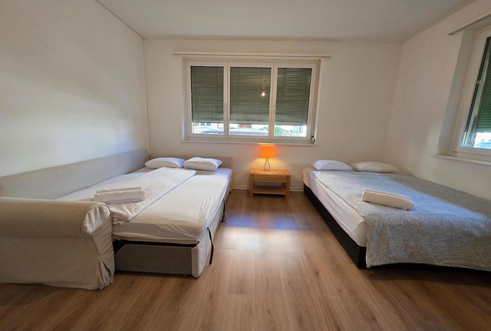 Large Flats, Center - Schd