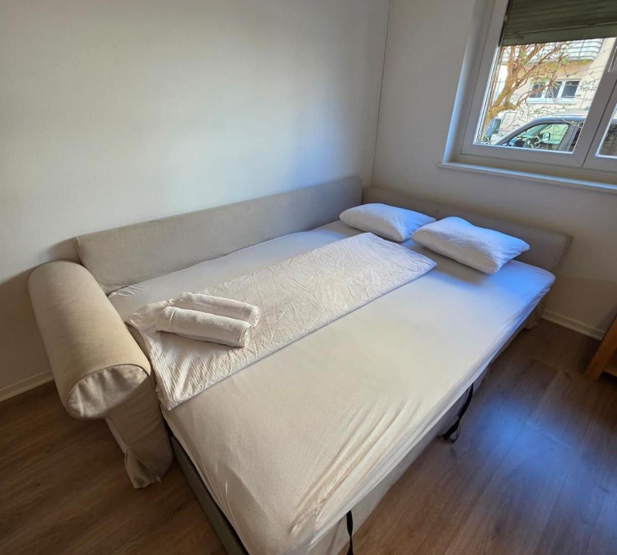 Large Flats, Center - Schd Apartment *