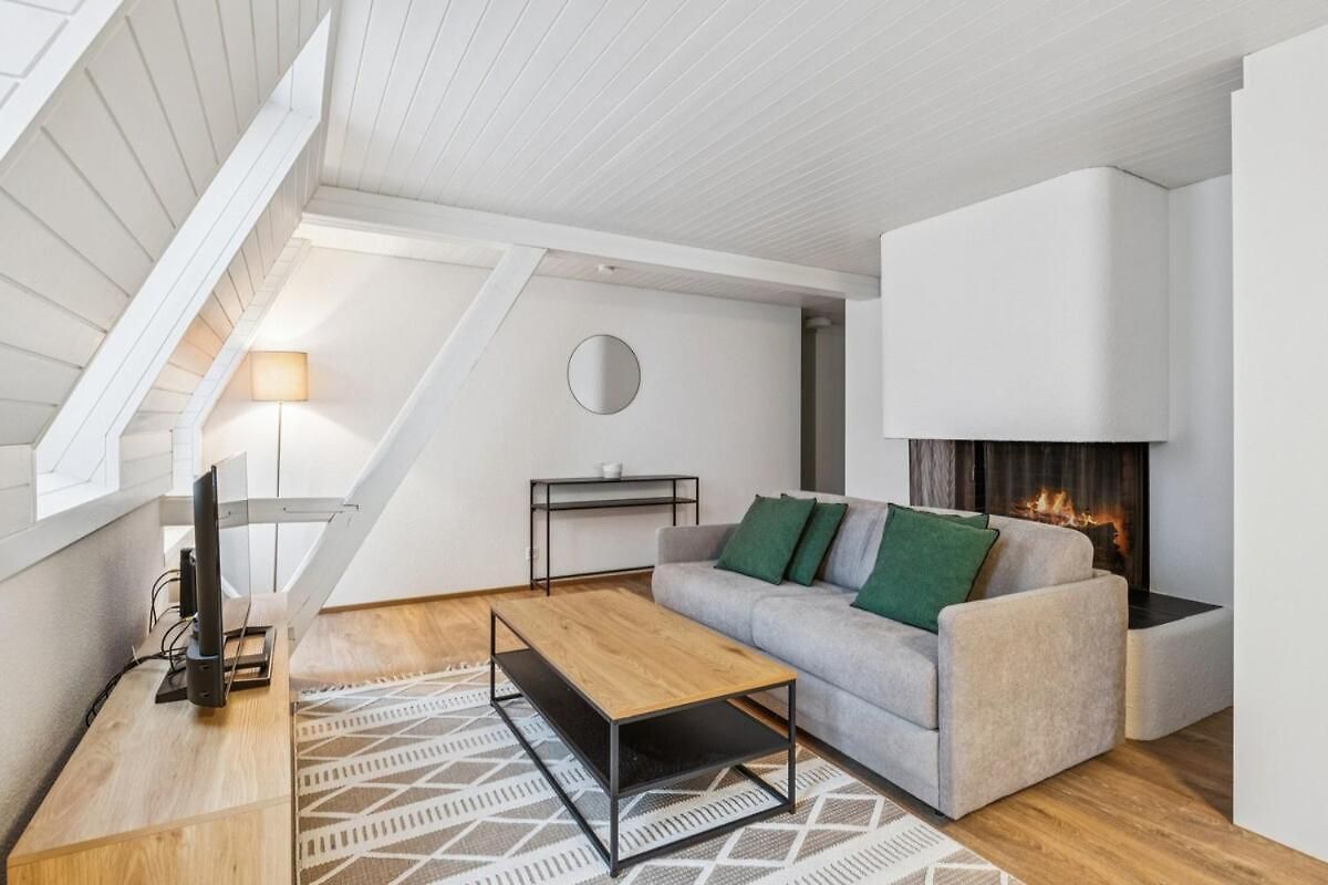 Cozy 1br In Center - Color 31 Zurich