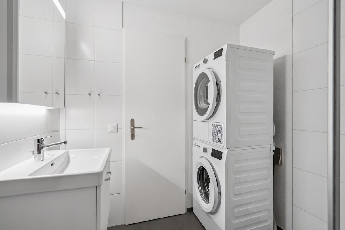 Cozy 1br In Center - Color 31