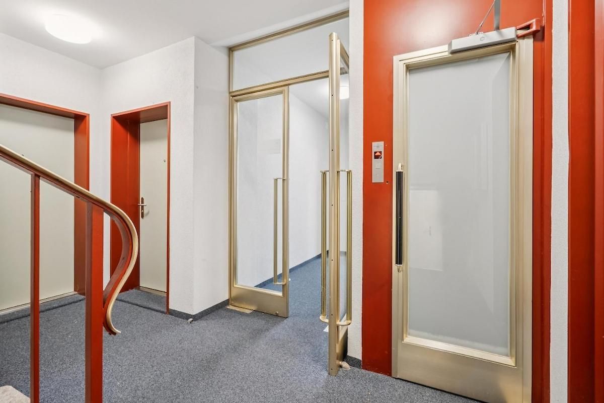 Cozy 1br In Center - Color 31 *