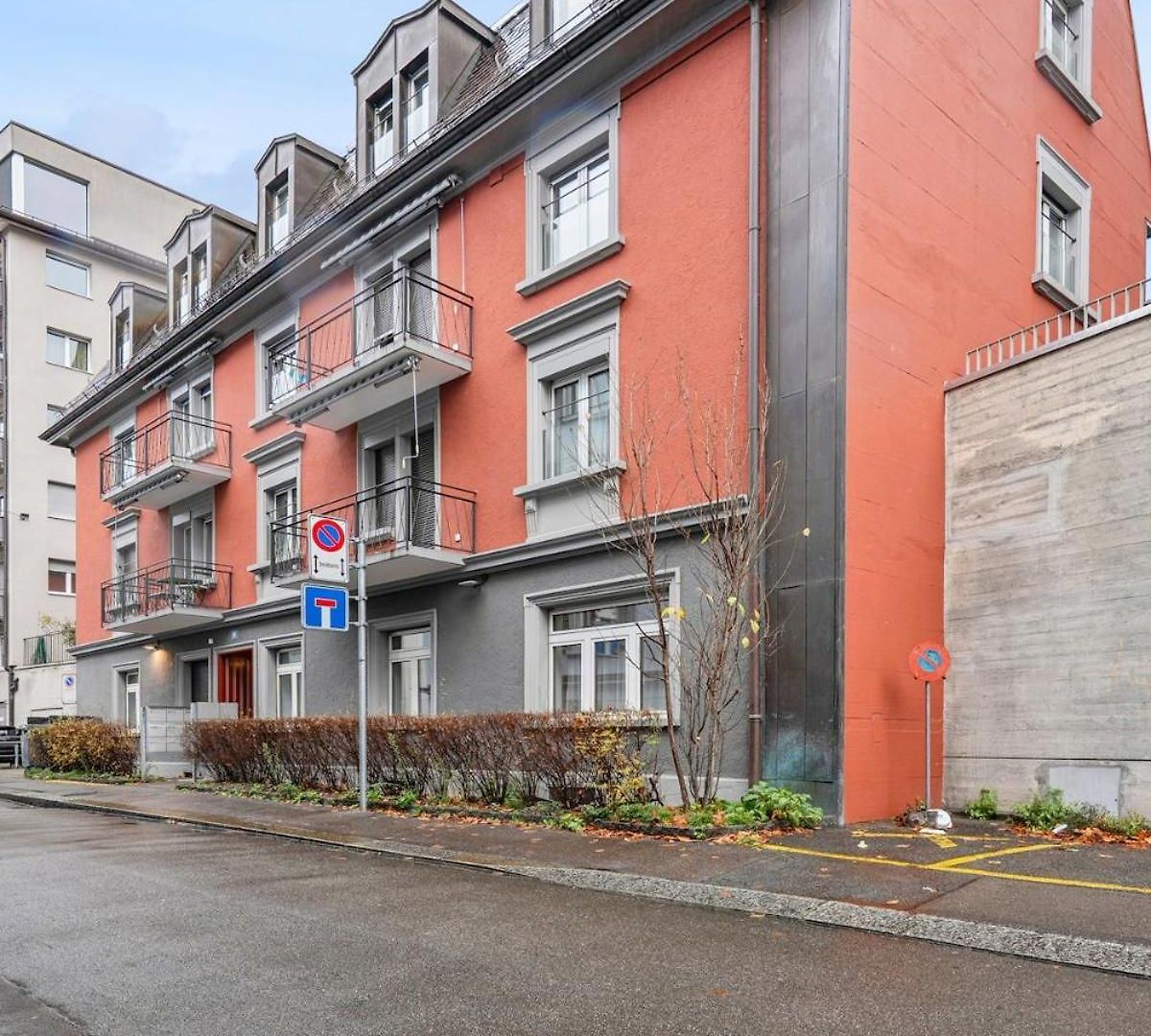 Apartment Cozy 1br In Center - Color 31 Zurich