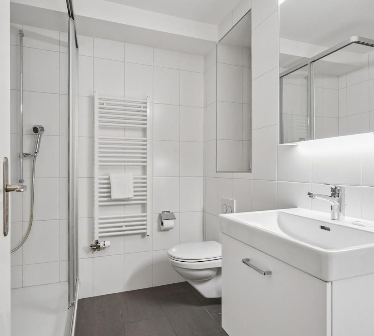 Cozy 1br In Center - Color 31 *
