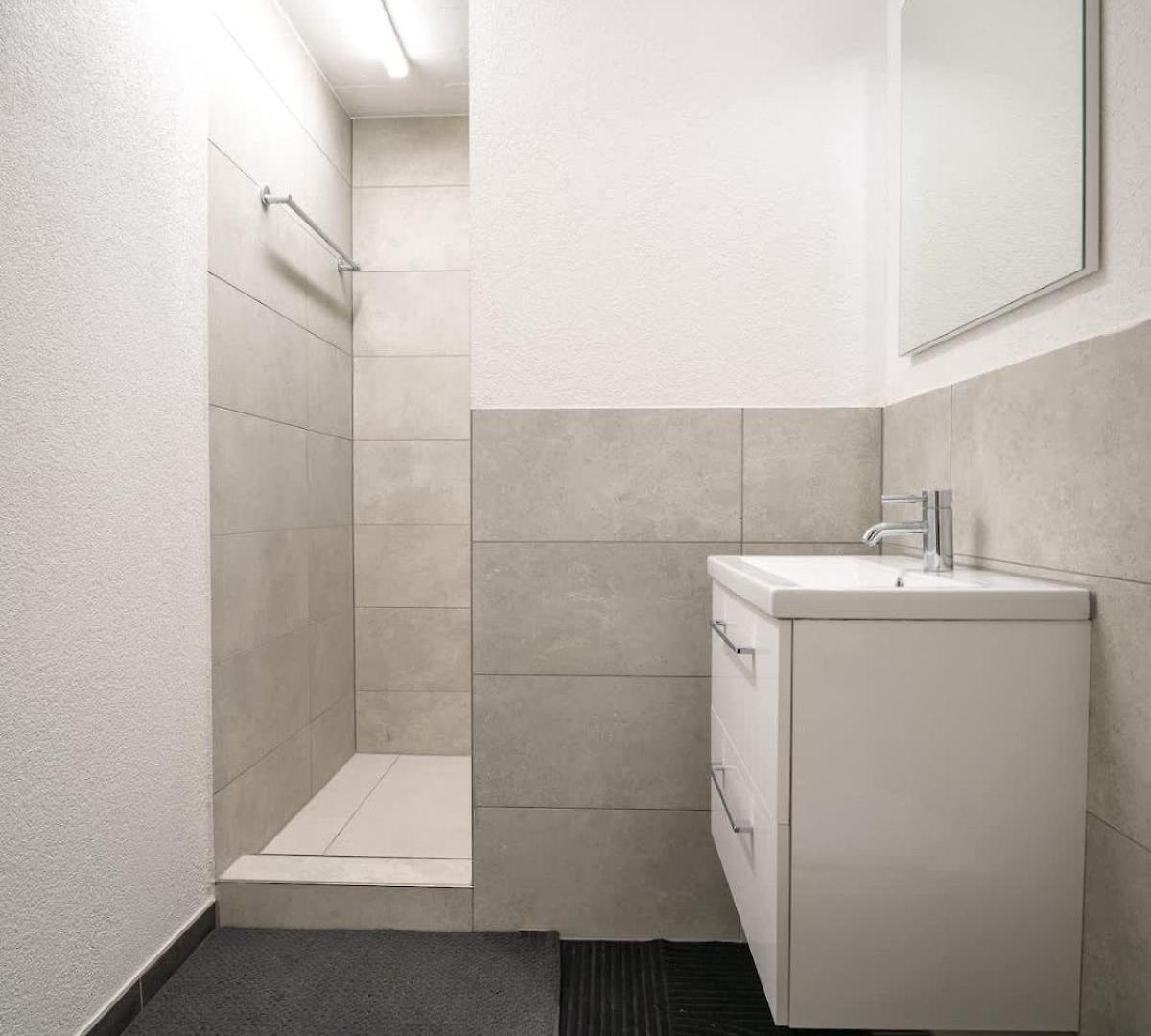 Compact With Easy Access And Near Center Zurich
