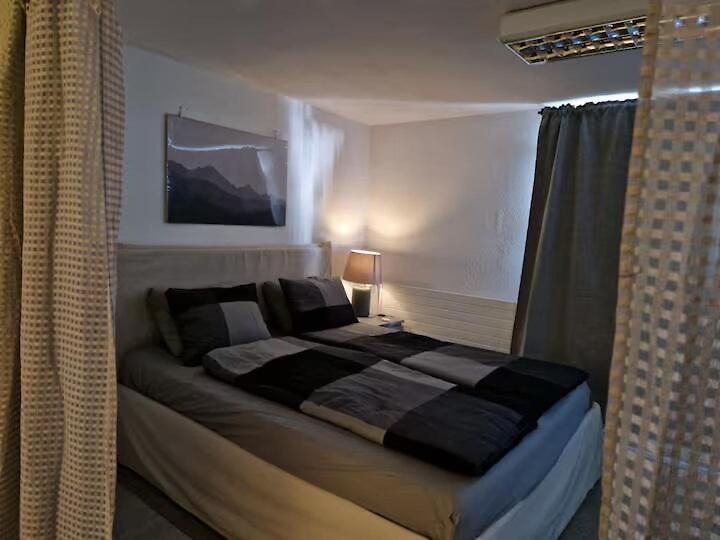 Apartment Romantic With Free Parking In *
