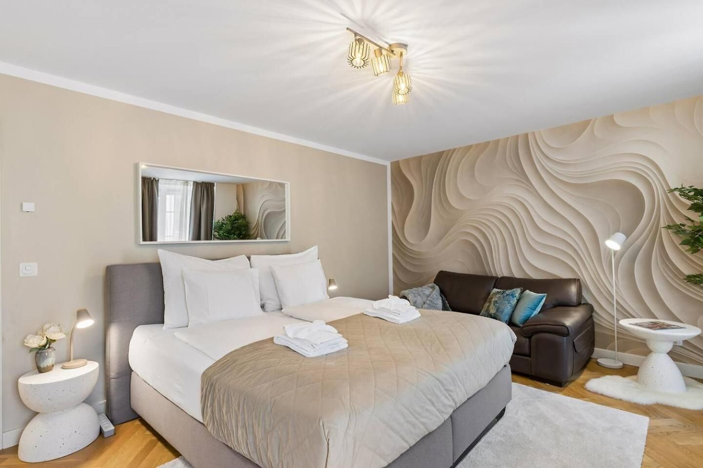 Designer Old Town Waterview Ac Apartment