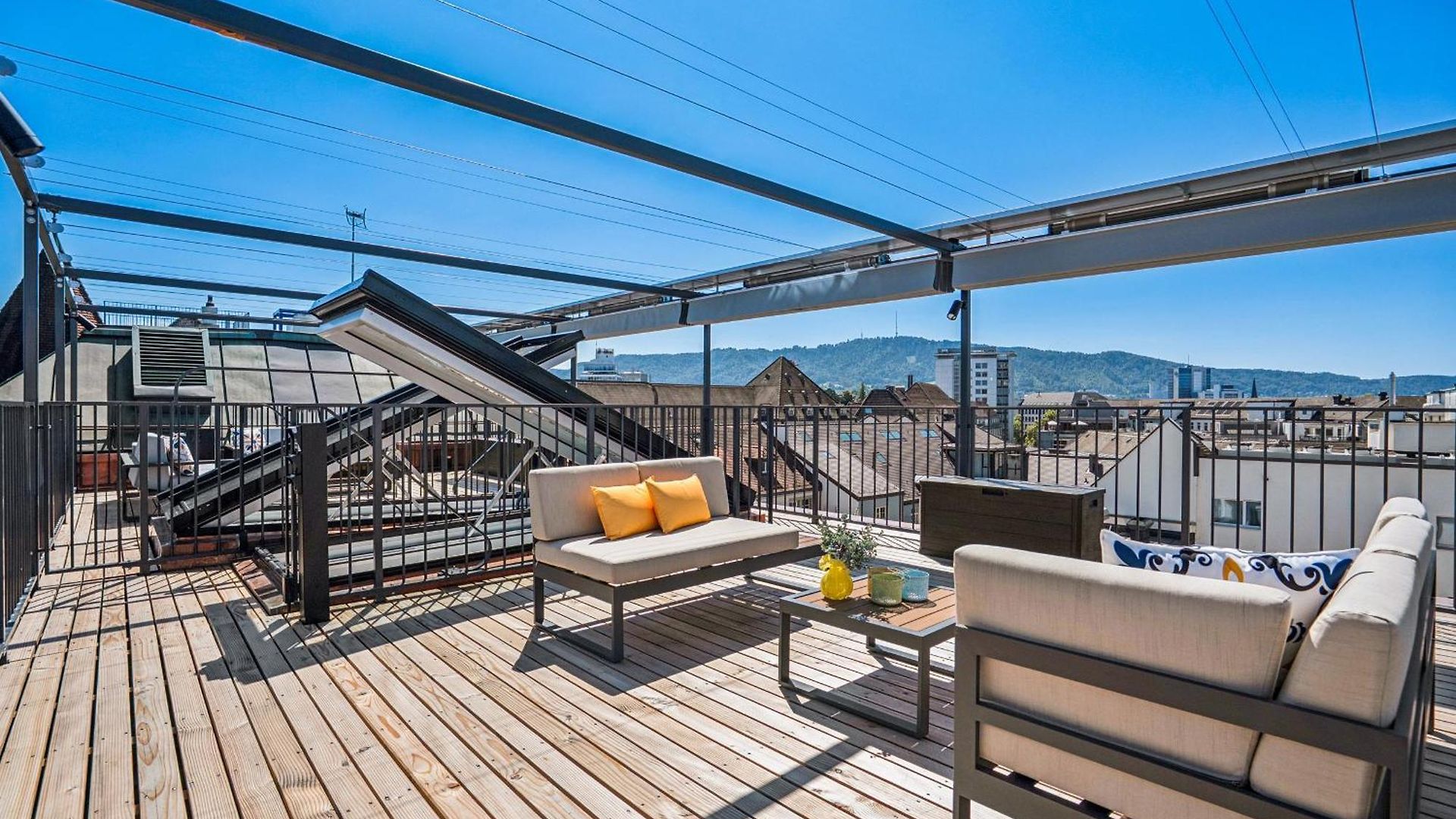 Old Town Rose Diamond Penthouse Rooftop Terrace * Zurich