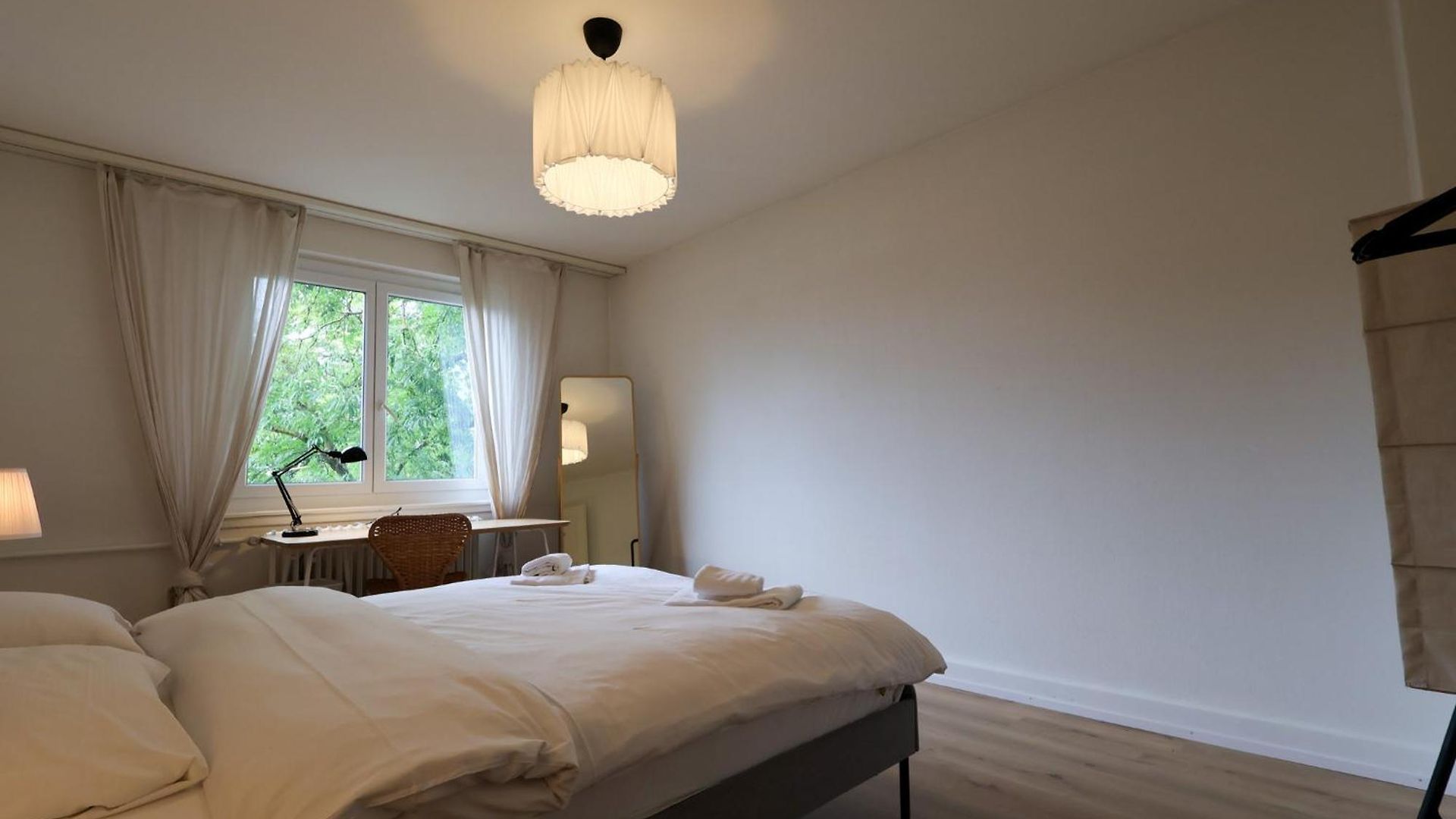 Spacious Near Center Apartment Zurich