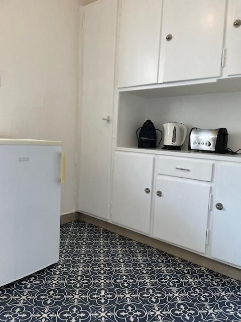 Near Lakeside - Cross 9 Apartment *