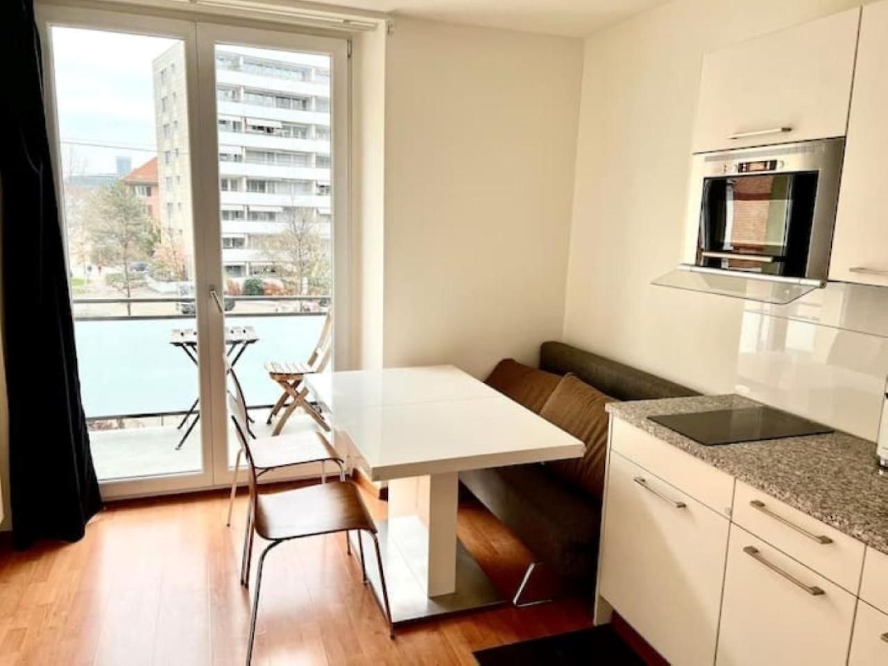 2 Center Flats With Balcony - Hildab Apartment