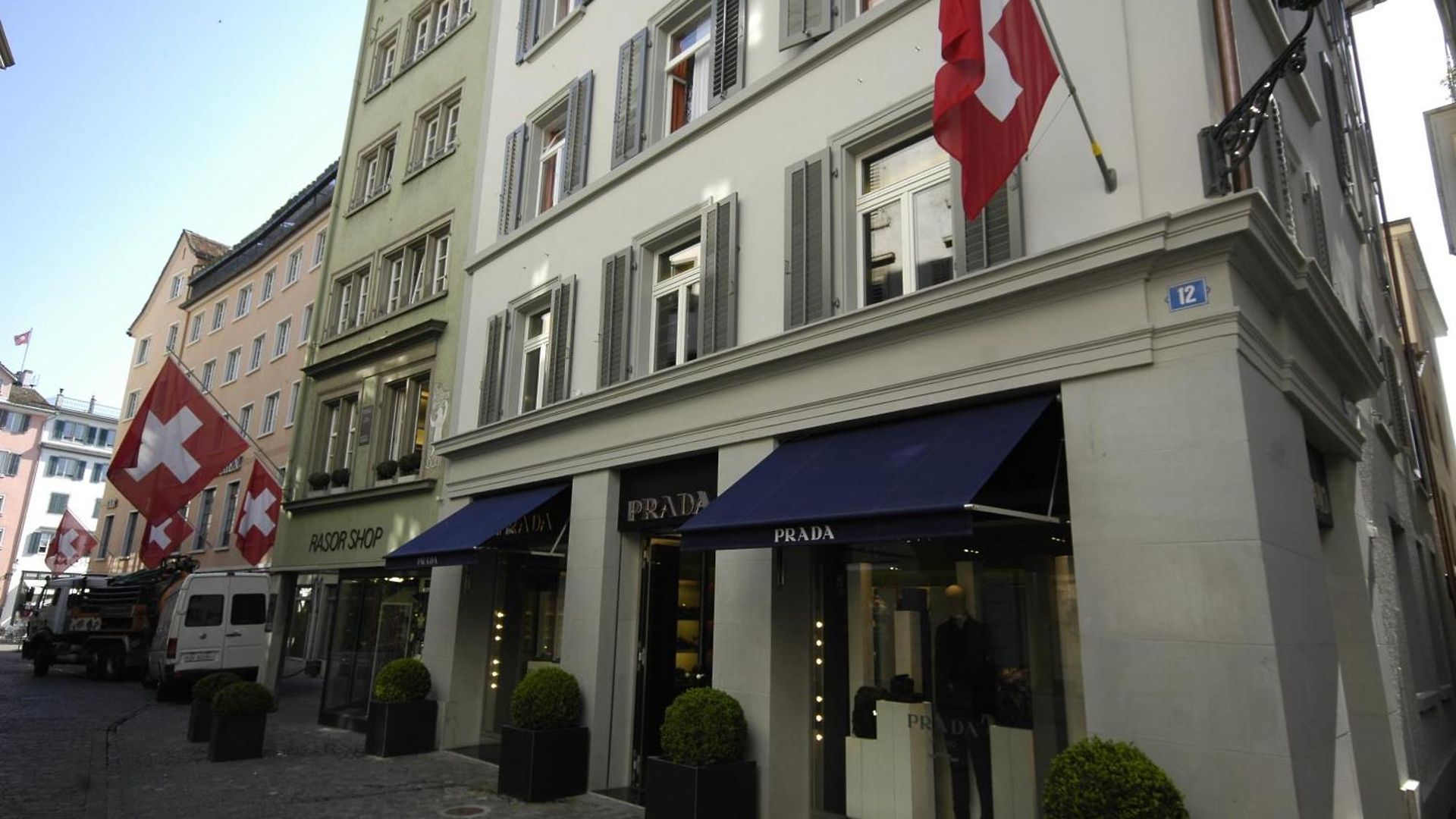 Charming In The Perfect Spot - Stork 34 Apartment