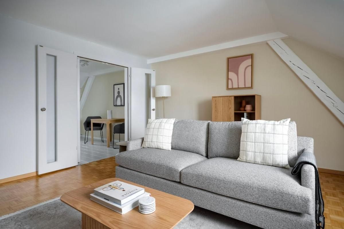 Apartment Honey - Stylish 2,5 In *