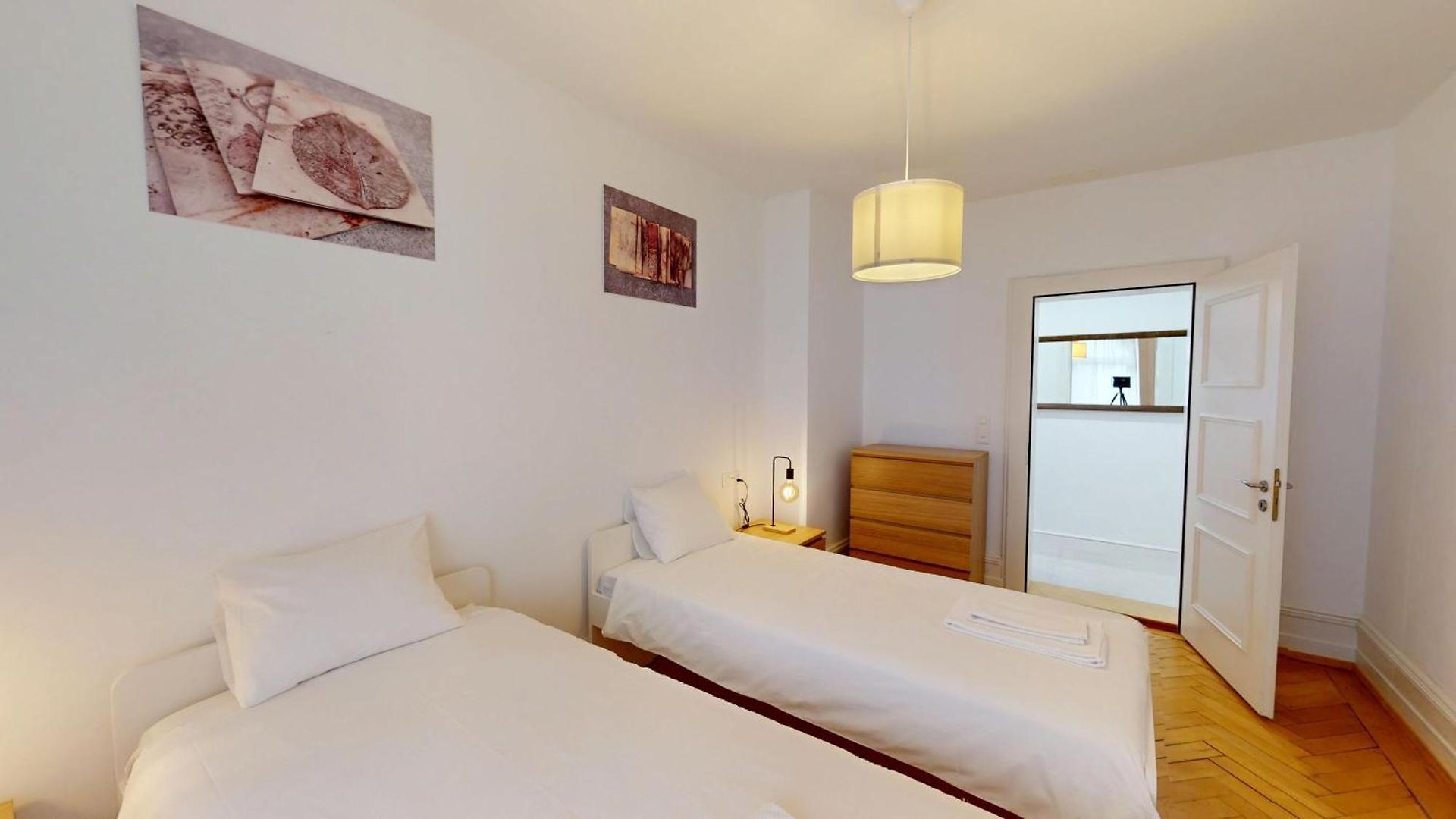 2br District 6 - Near Centre