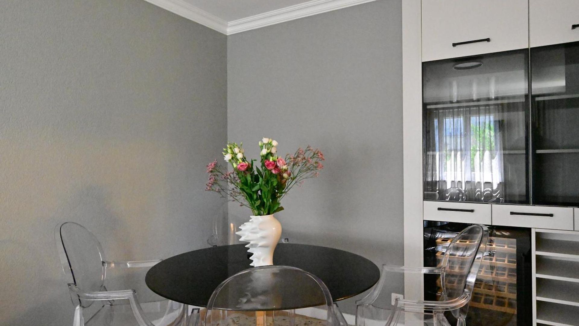 2-room In Apartment *