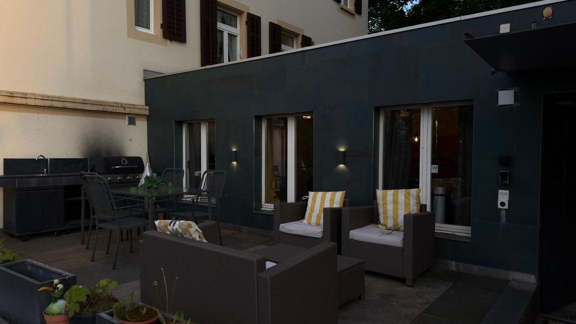 Apartment Grosses Fuer 12 Mit Aussenbereich In *