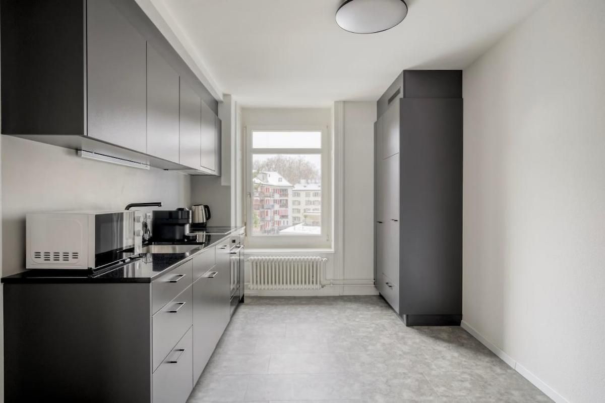 Emerald Apartment *