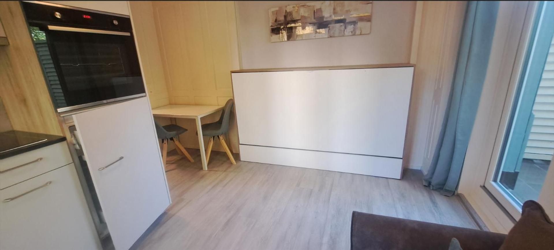 Apartment Trendig Moeblierte Wohnung, Mit Eigener Terrasse! Lage! *