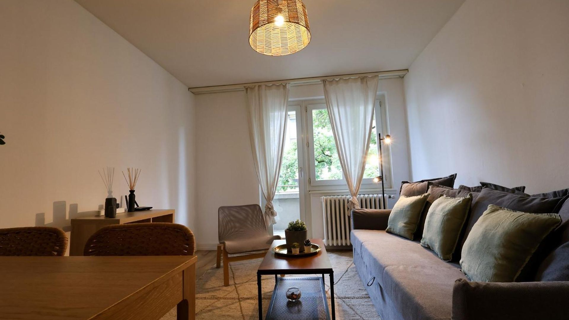 Spacious Near Center Zurich