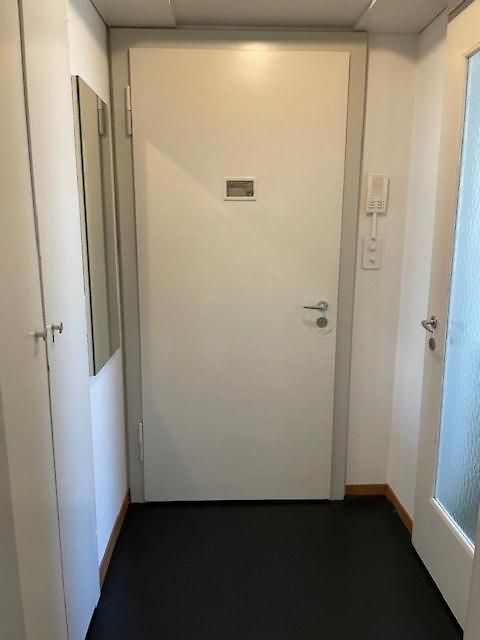 Near Lakeside - Cross 9 Apartment