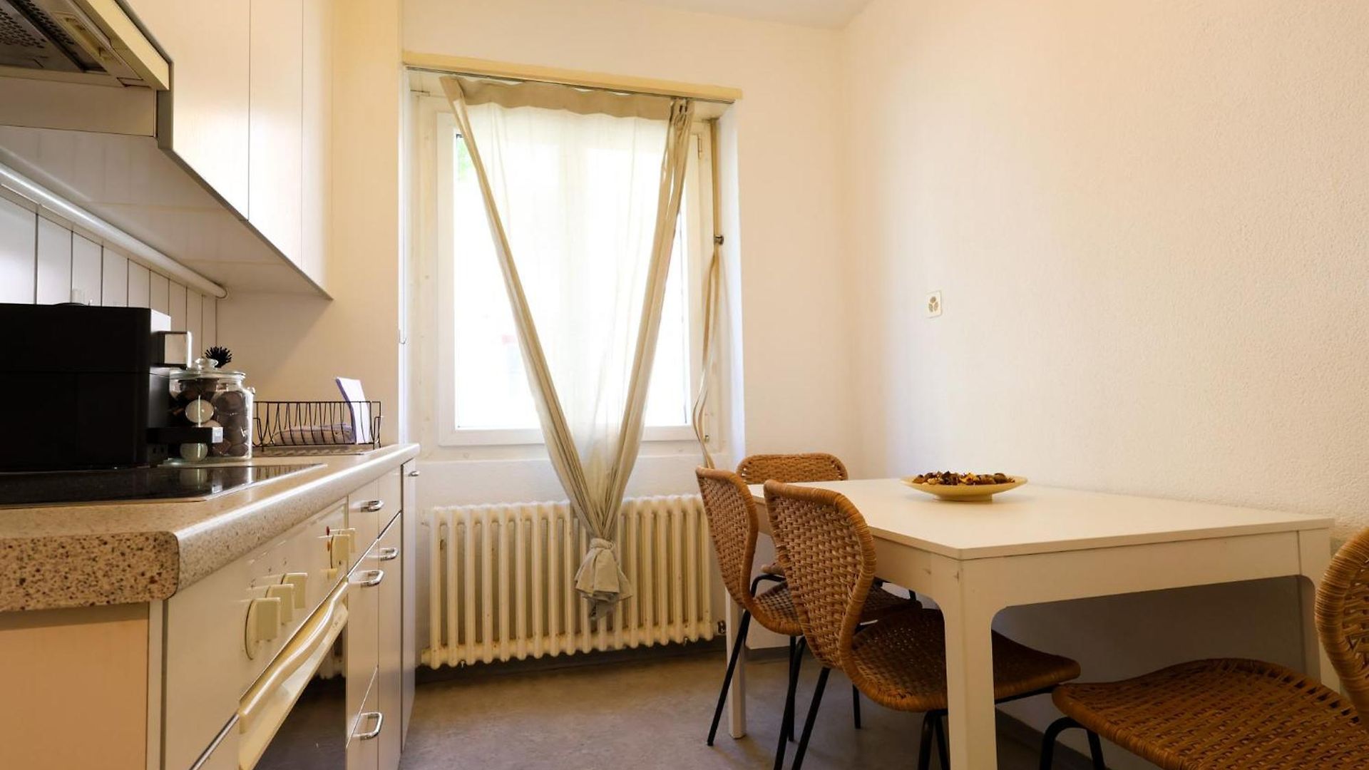 Apartment Simple & Comfy In *