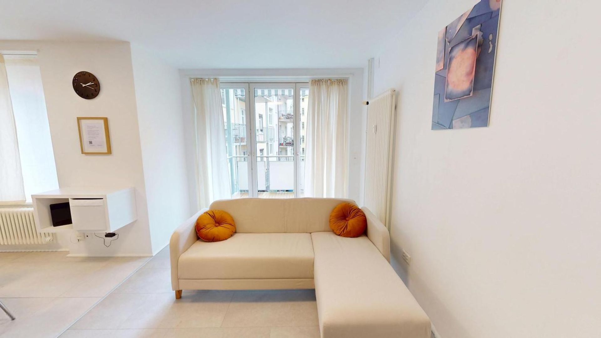 2br District 6 - Near Centre *