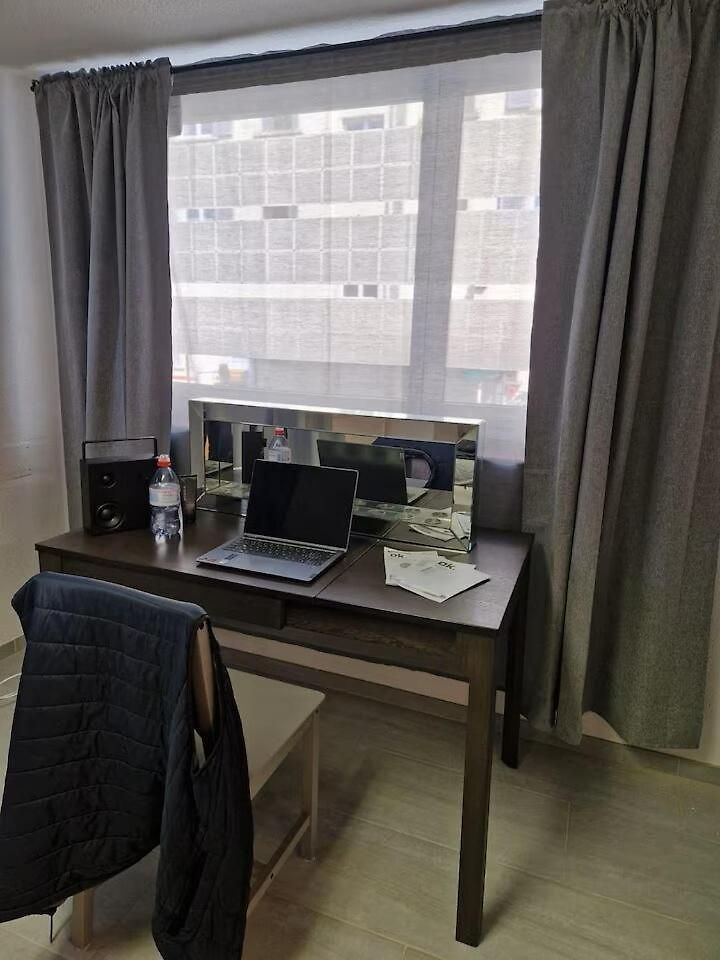 Apartment Romantic With Free Parking In