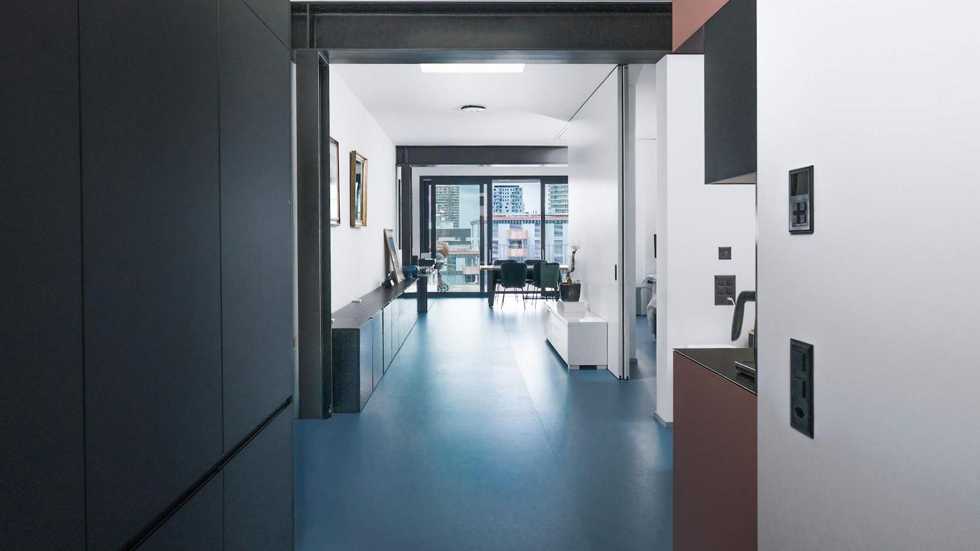 Modern With Balcony View & Workspace Apartment Zurich