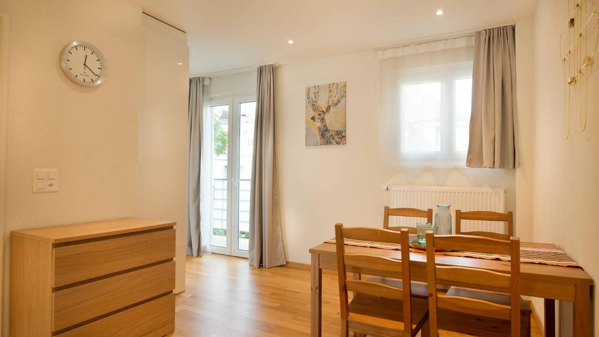 Modern Centre Flat With Balcony * Zurich