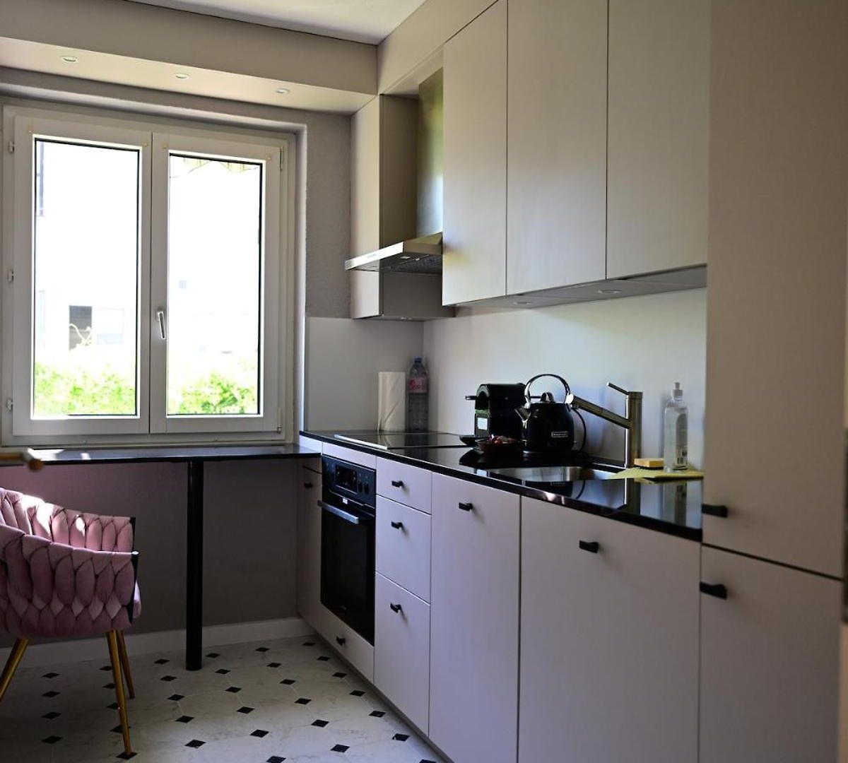 2-room In Apartment *