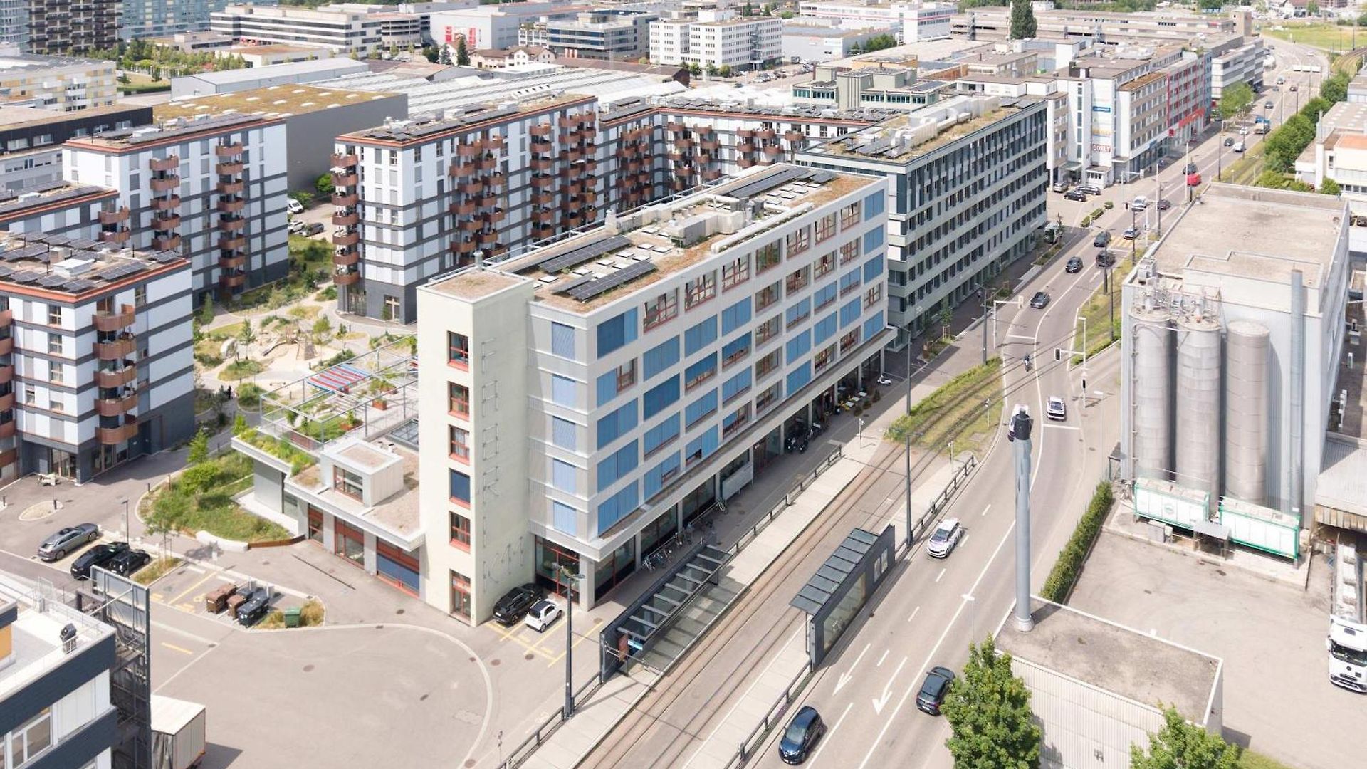 Modern With Balcony View & Workspace Apartment *