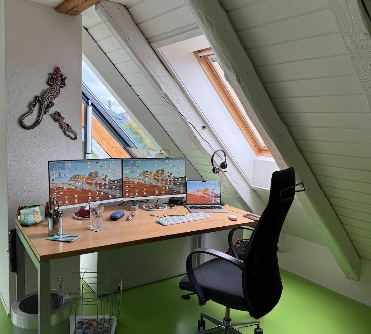Attic With Parking And View Zurich
